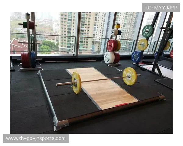 高铁路线上的肌肉雕刻差旅适用健身装备深度测评